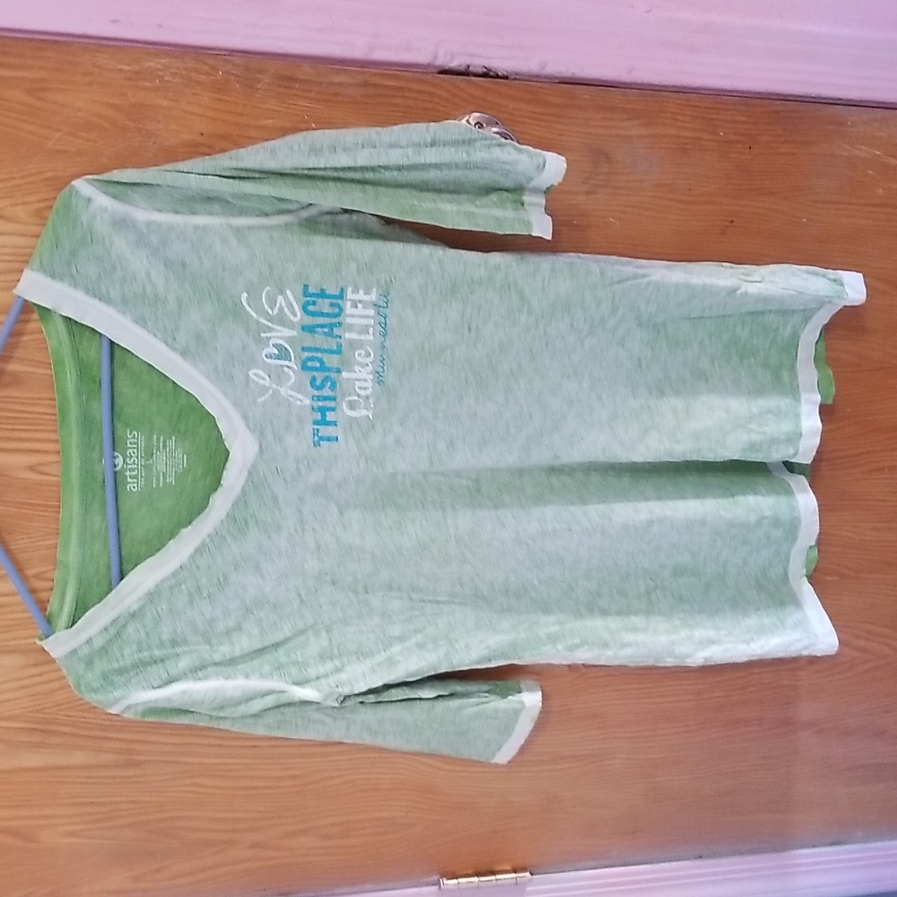 Like new large lake tshirt